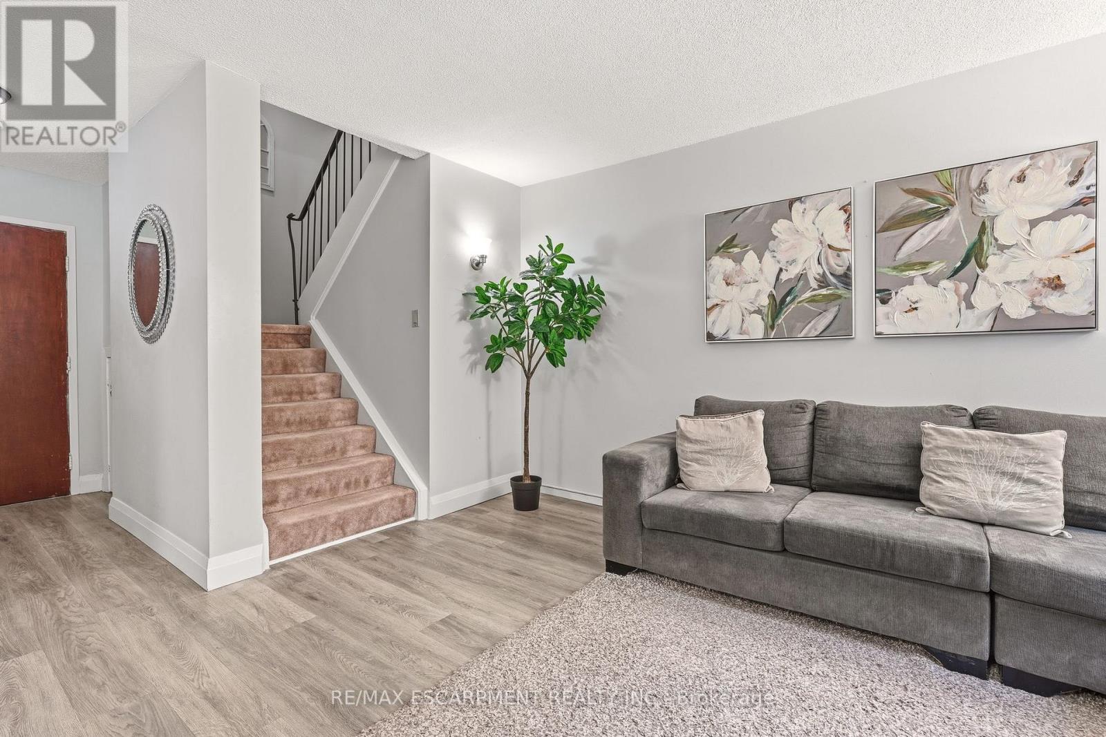 154 - 1066 Falgarwood Drive, Oakville, Ontario  L6H 2P3 - Photo 8 - W13107964