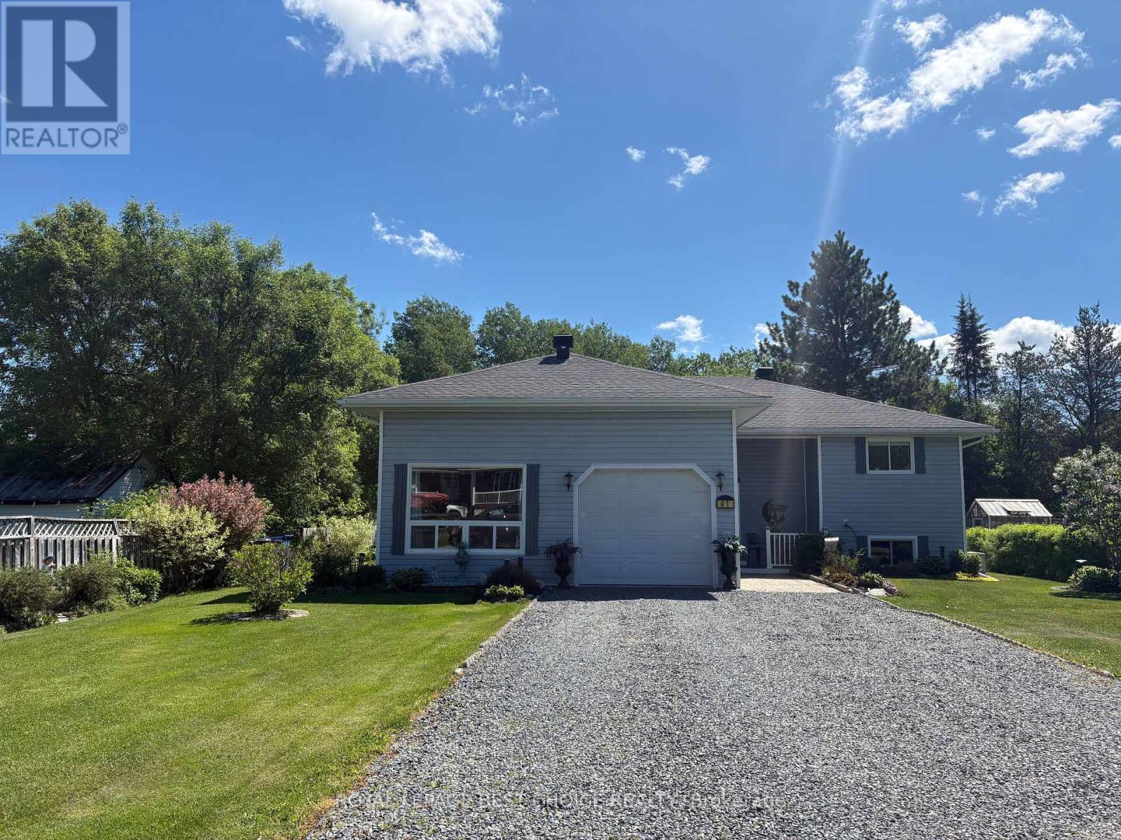 41 FIRST STREET, englehart, Ontario