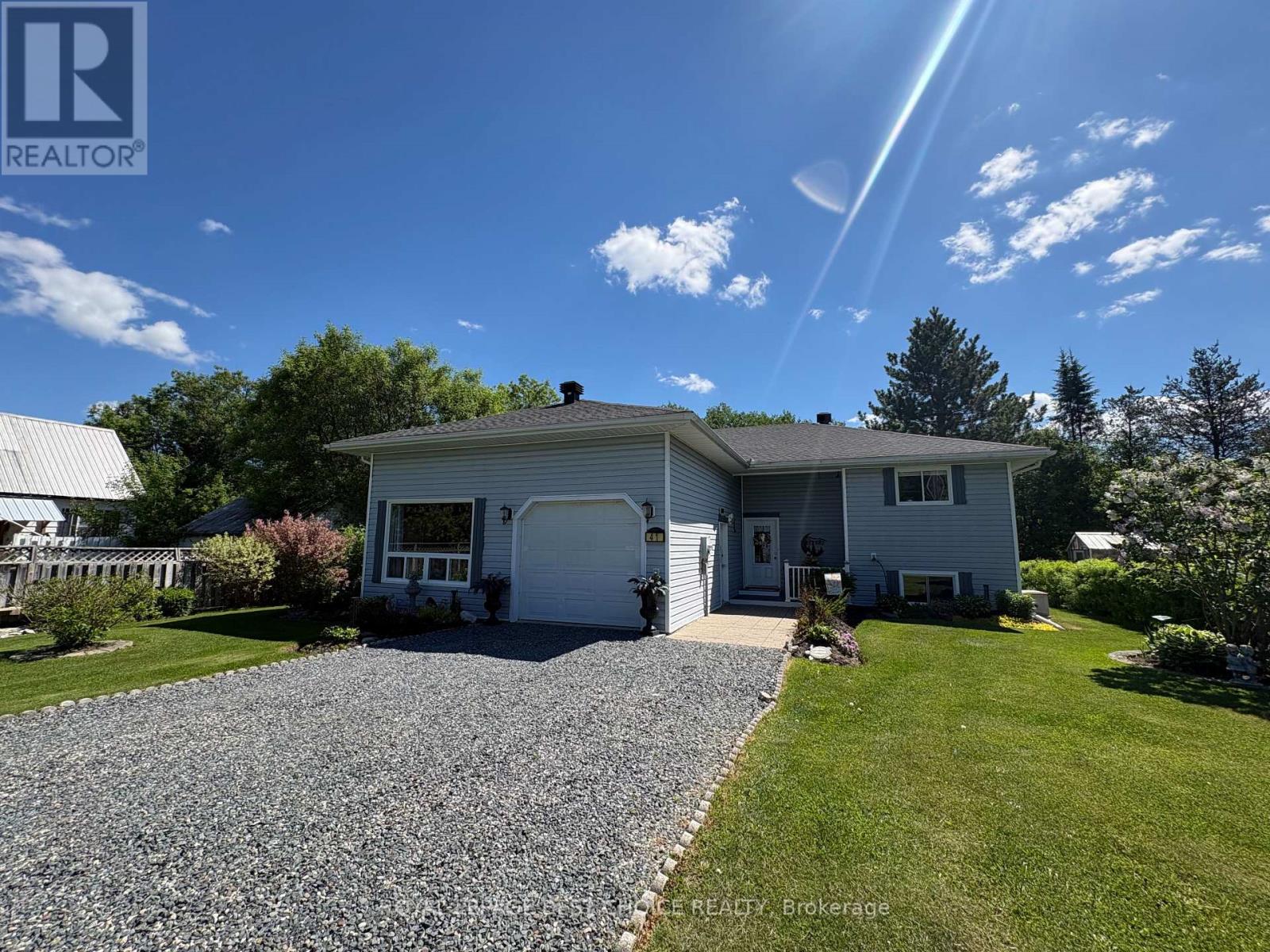 41 First Street, Englehart, Ontario  P0J 1H0 - Photo 2 - T13424014