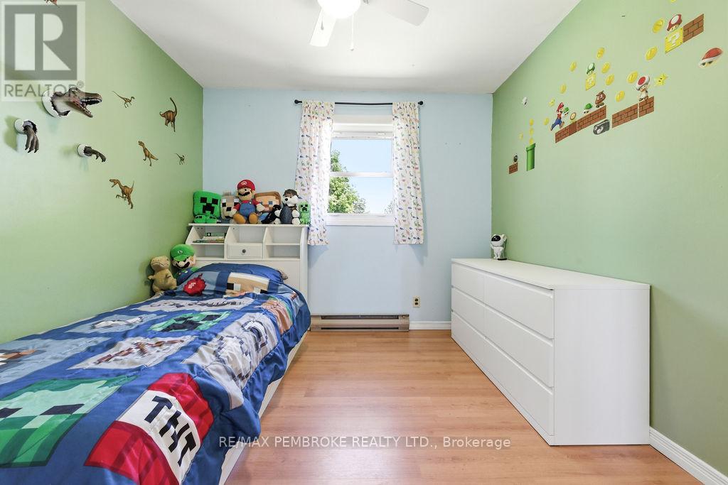 615 Lorne Street, Laurentian Valley, Ontario K8A 6T3 - Photo 18 - X13424002