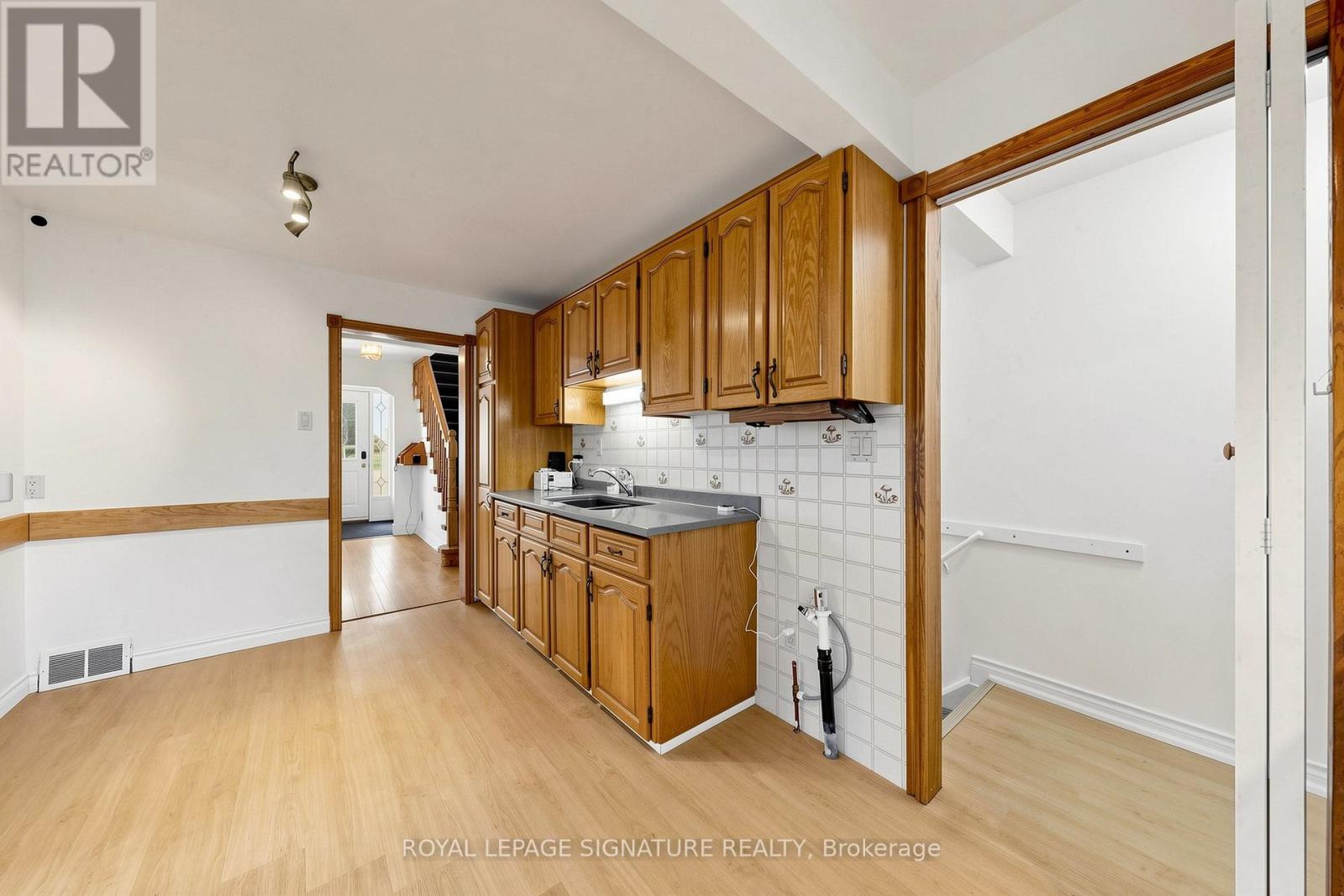 34 Lingarde Drive, Toronto, Ontario  M1R 1X6 - Photo 13 - E13423910