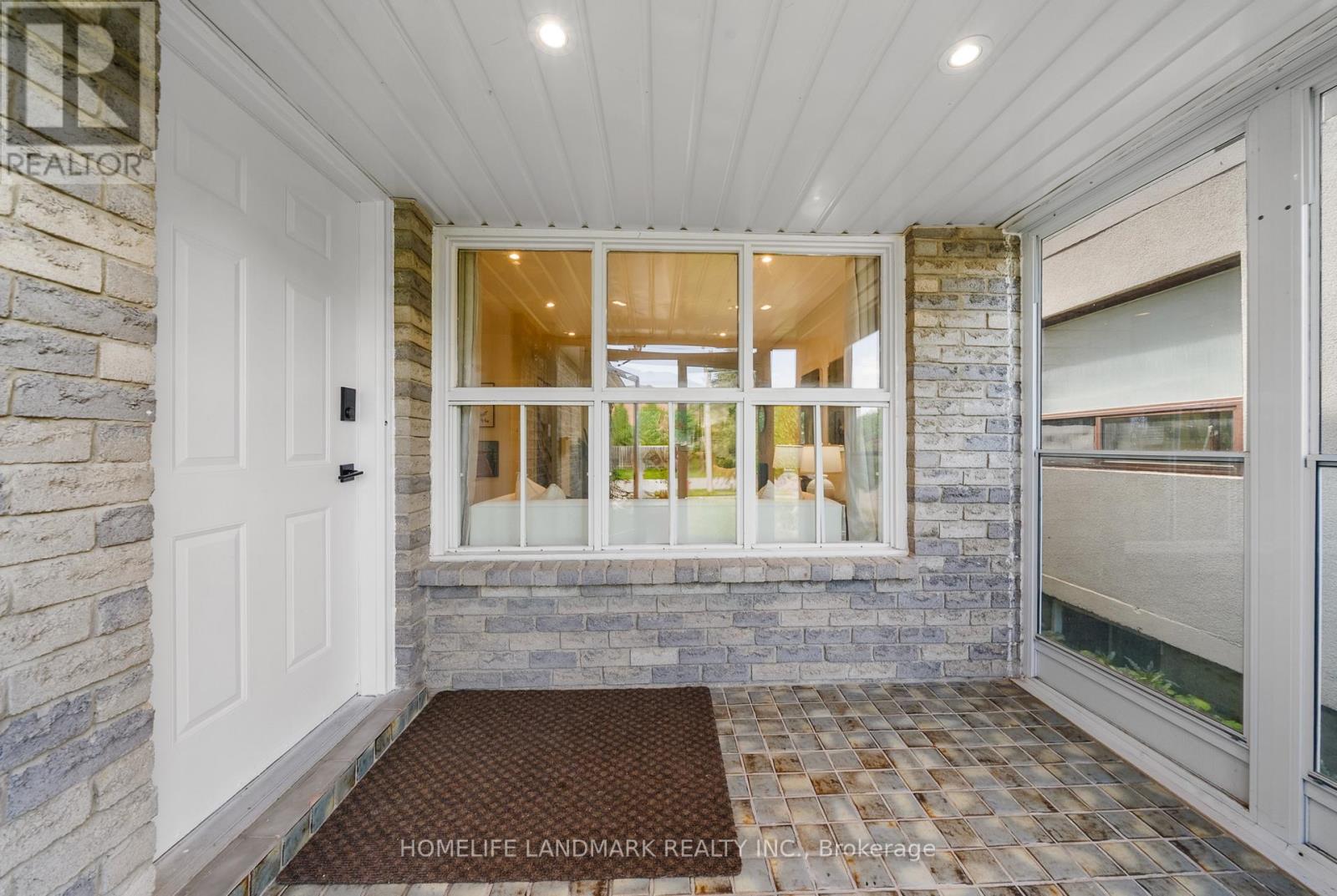 90 Gray Crescent, Richmond Hill (North Richvale), Ontario  L4C 5V5 - Photo 12 - N13423884