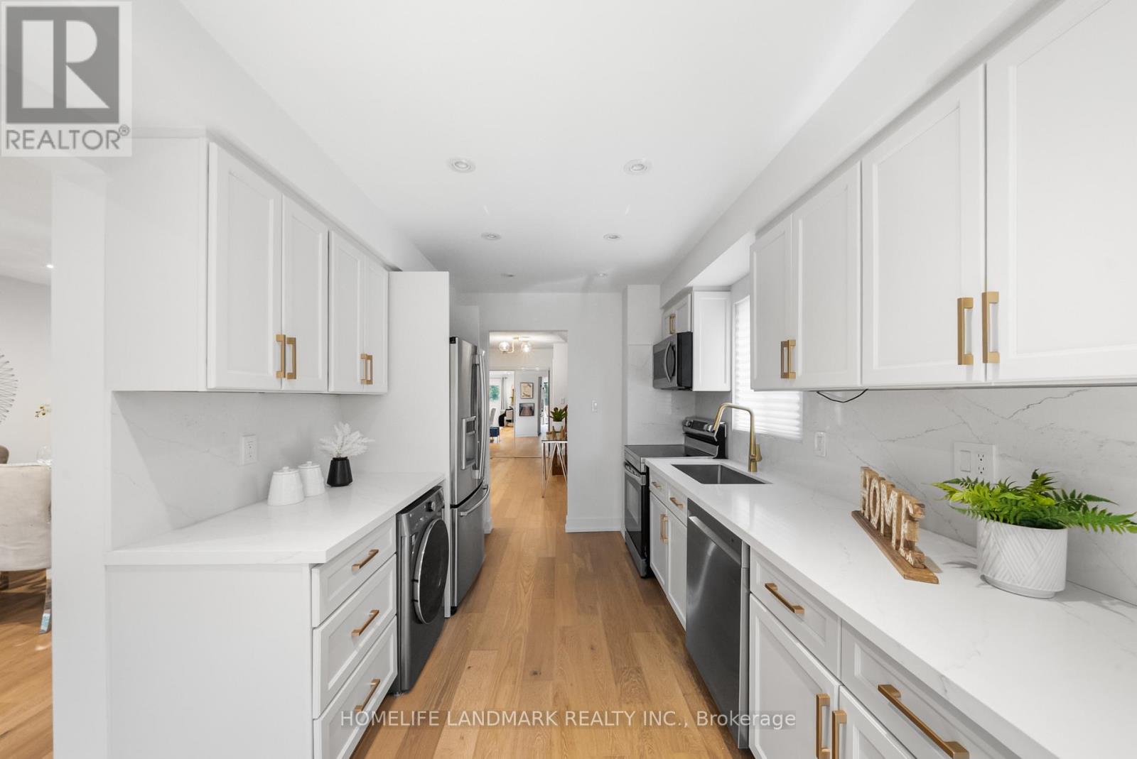 90 Gray Crescent, Richmond Hill (North Richvale), Ontario  L4C 5V5 - Photo 4 - N13423884