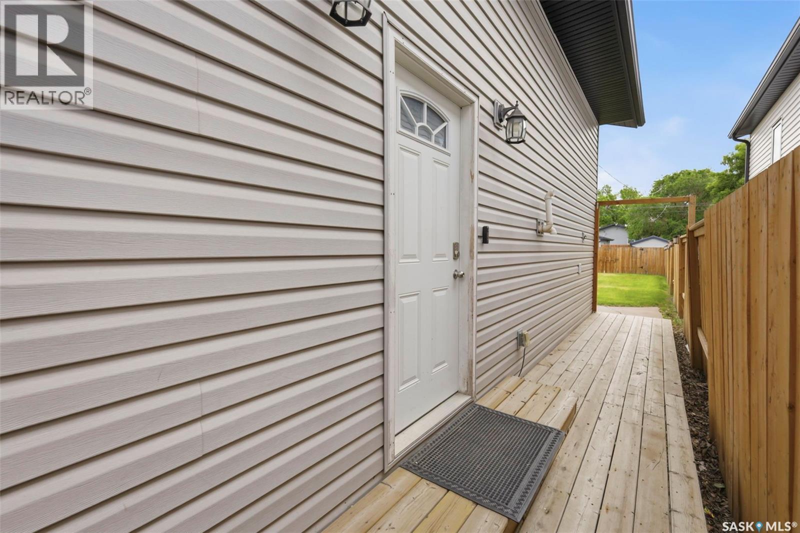 1521 Laura Avenue, Saskatoon, Saskatchewan  S7N 2R8 - Photo 4 - SK038652