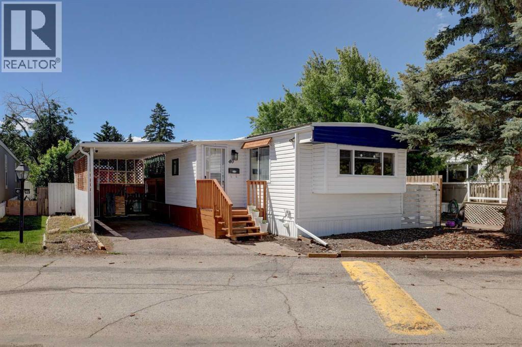 40, 3223 83 Street NW, Calgary, Alberta