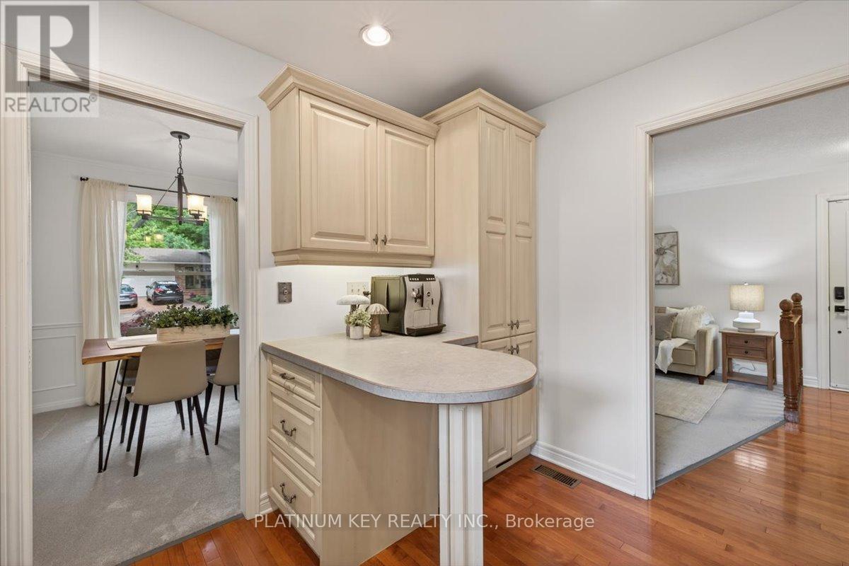 176 Dearborn Avenue, London South, Ontario  N6K 2W7 - Photo 11 - X13424056