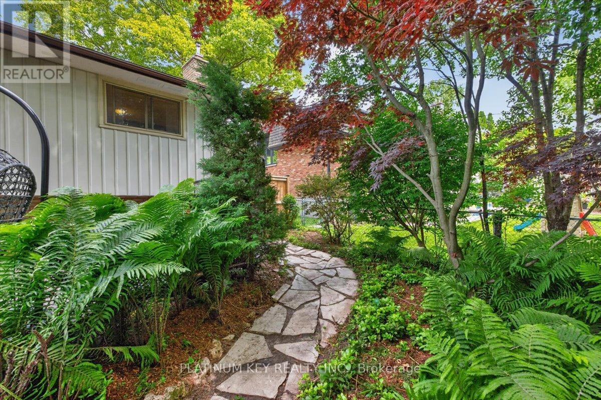 176 Dearborn Avenue, London South, Ontario  N6K 2W7 - Photo 31 - X13424056