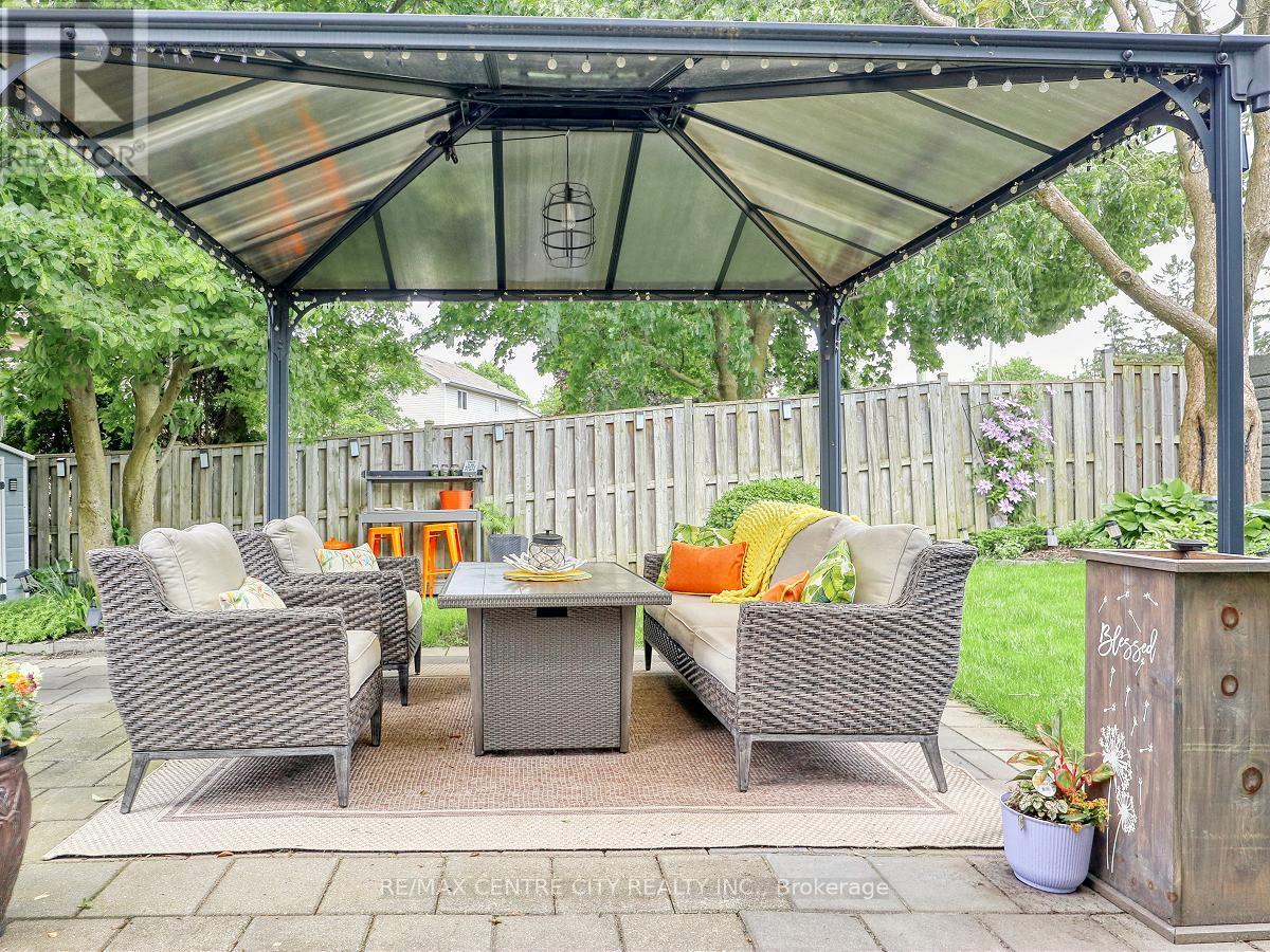 2 Stoneycreek Crescent, London North (North C), Ontario  N5X 3X4 - Photo 36 - X13424086