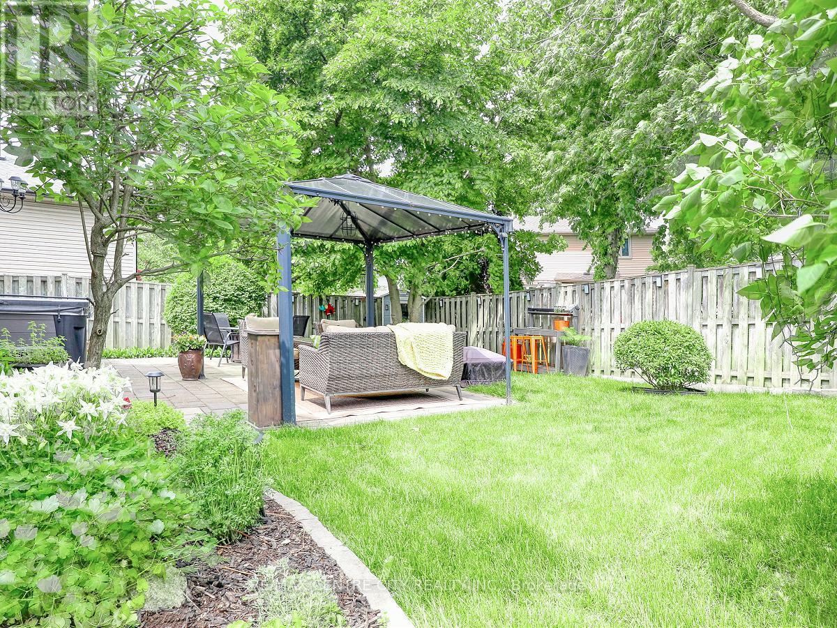 2 Stoneycreek Crescent, London North (North C), Ontario  N5X 3X4 - Photo 40 - X13424086