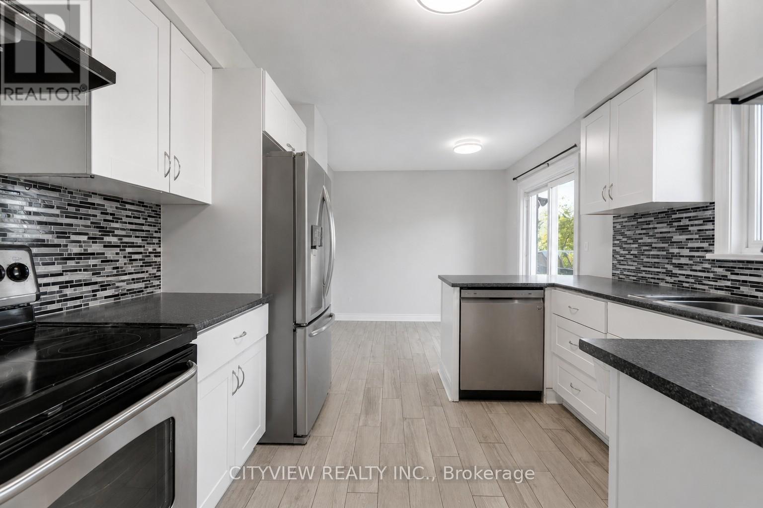 28 Foxacre Row, Brampton, Ontario  L6V 3P5 - Photo 12 - W12980422