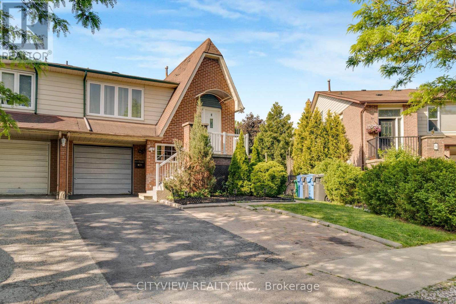 28 FOXACRE ROW, Brampton, Ontario
