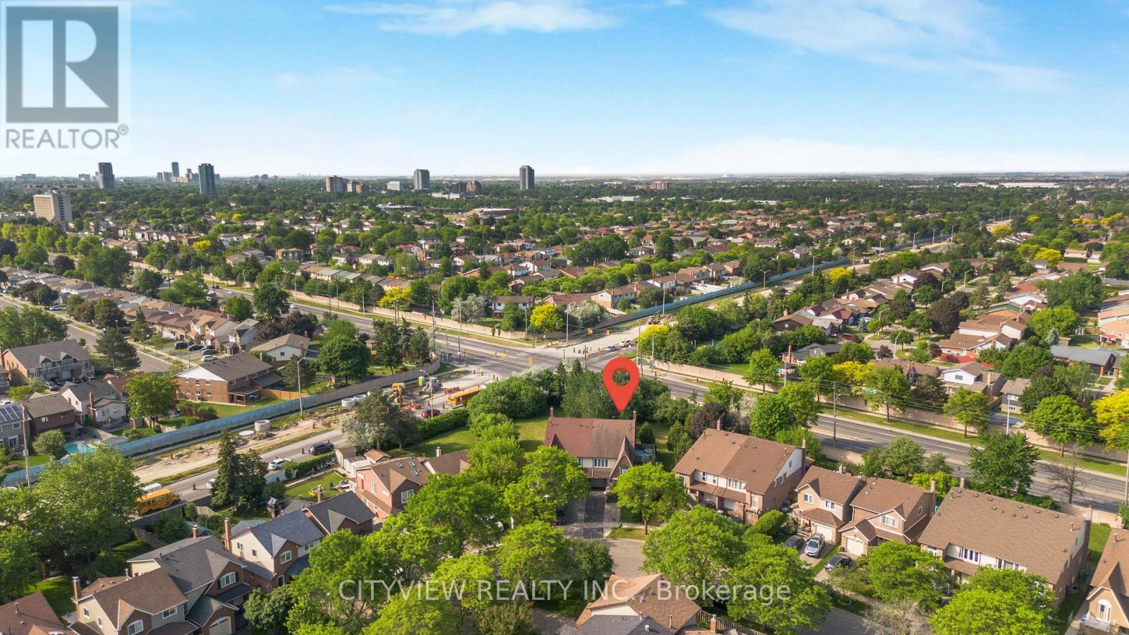 28 Foxacre Row, Brampton, Ontario  L6V 3P5 - Photo 2 - W12980422