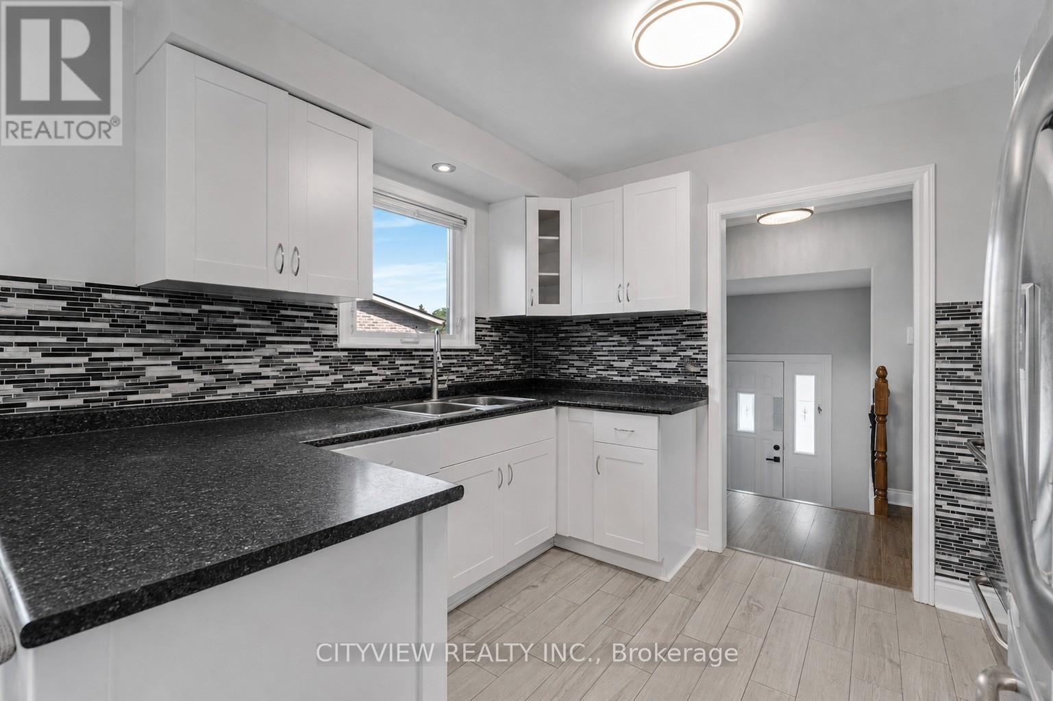 28 Foxacre Row, Brampton, Ontario  L6V 3P5 - Photo 13 - W12980422