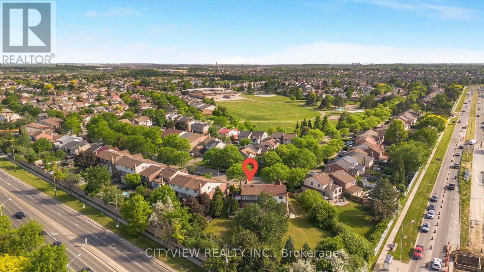 28 Foxacre Row, Brampton, Ontario  L6V 3P5 - Photo 4 - W12980422