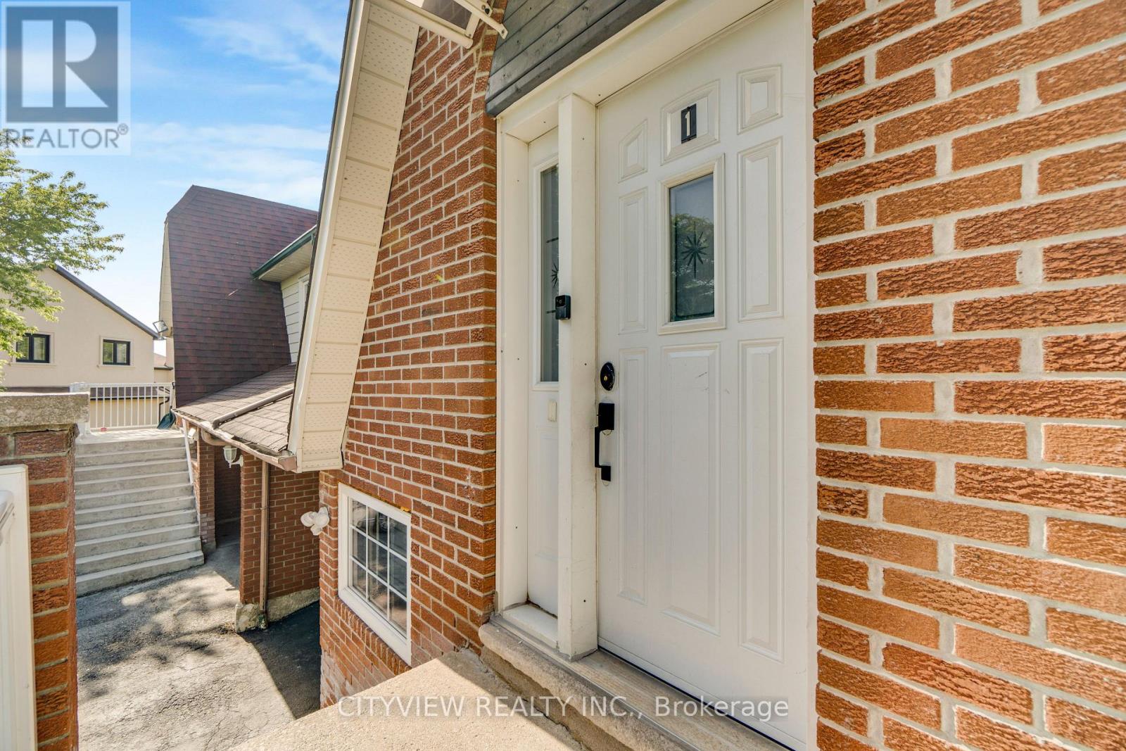 28 Foxacre Row, Brampton, Ontario  L6V 3P5 - Photo 7 - W12980422