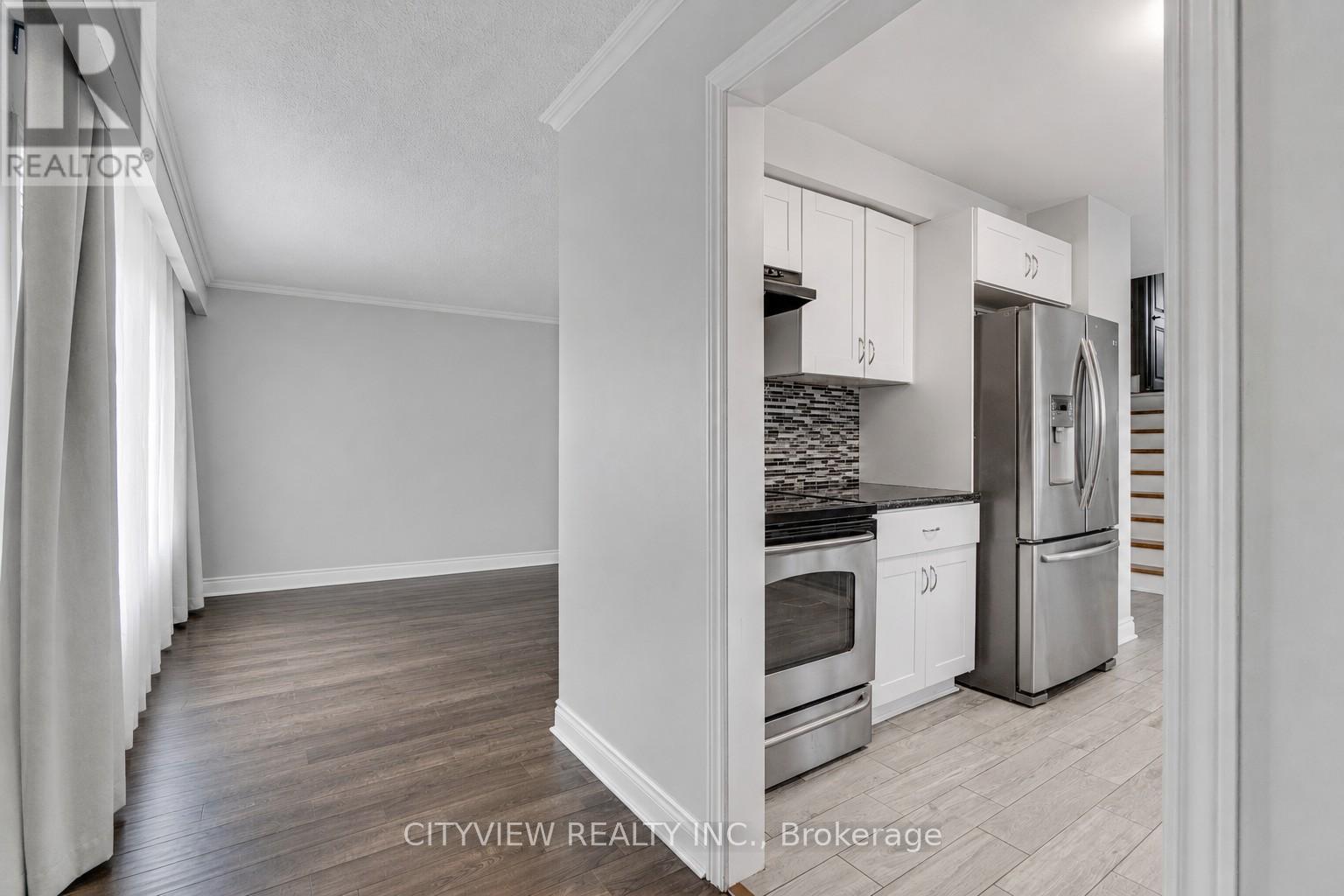 28 Foxacre Row, Brampton, Ontario  L6V 3P5 - Photo 9 - W12980422