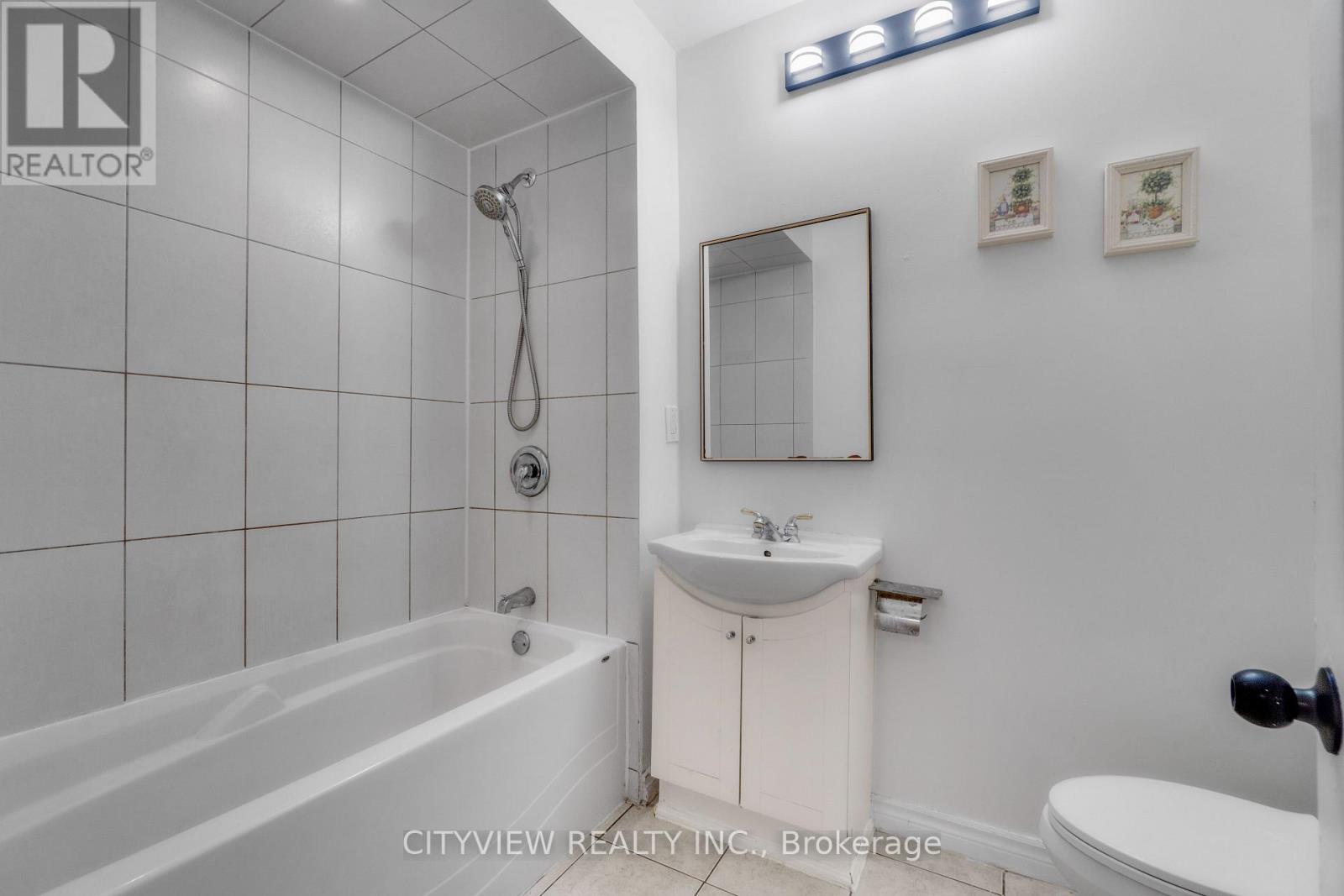 28 Foxacre Row, Brampton, Ontario  L6V 3P5 - Photo 33 - W12980422