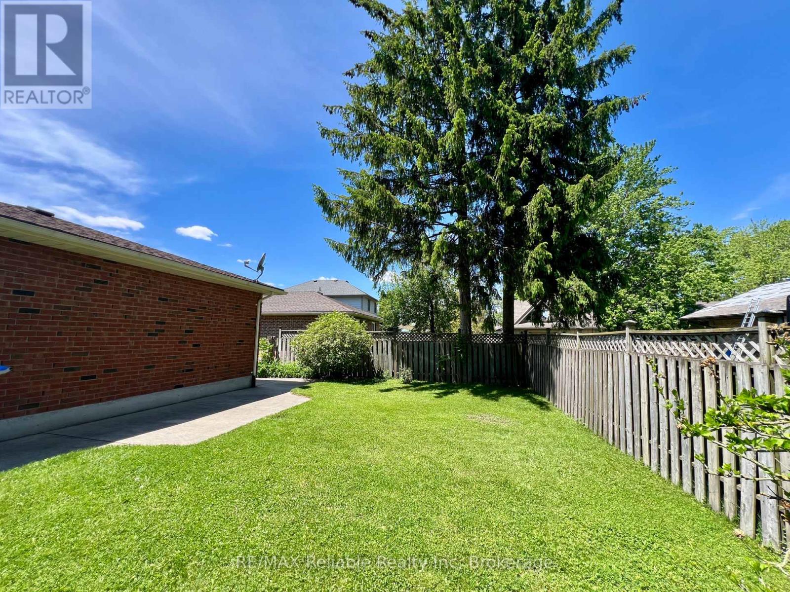 31 Cobourg Street, West Perth, Ontario  N0K 1N0 - Photo 5 - X12924938