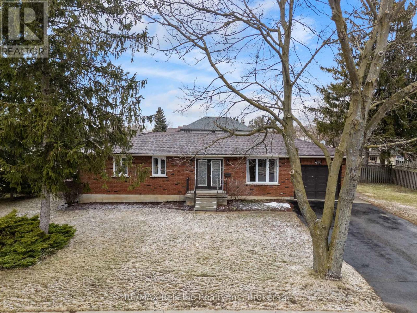 31 Cobourg Street, West Perth, Ontario  N0K 1N0 - Photo 43 - X12924938