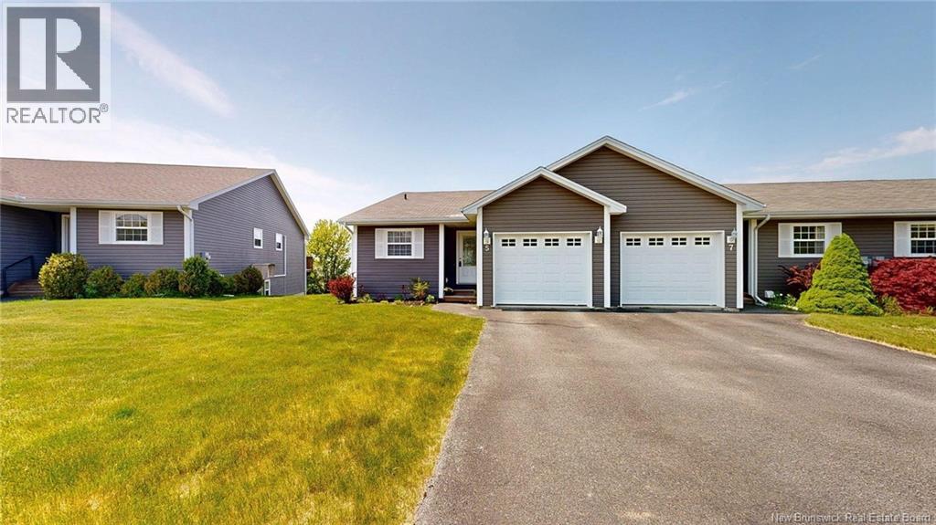 5 Casey Crescent, Saint John, New Brunswick