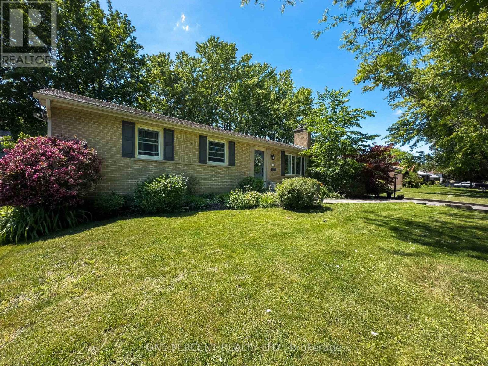 22 Bradgate Road, Belleville, Ontario  K8N 4M8 - Photo 3 - X13424078