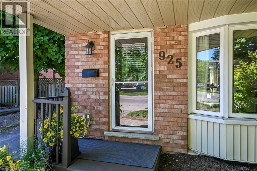925 Elgin Street N, Cambridge, Ontario  N1R 8C6 - Photo 3 - 40838046