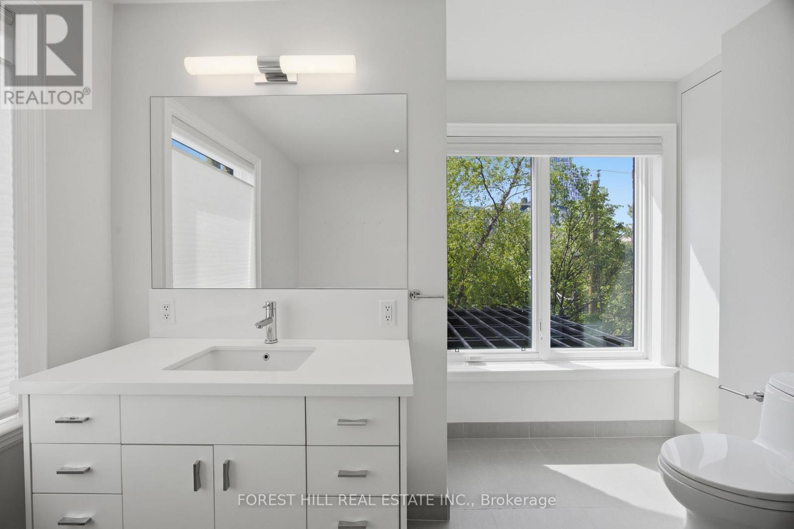 52 Shaftesbury Avenue, Toronto, Ontario  M4T 1A2 - Photo 27 - C13415158