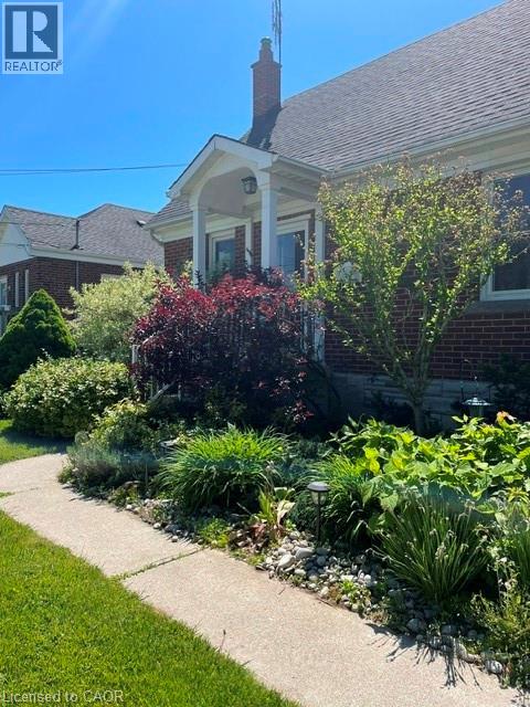 7 Cairns Avenue, Dundas, Ontario  L9H 1G2 - Photo 2 - 40825328