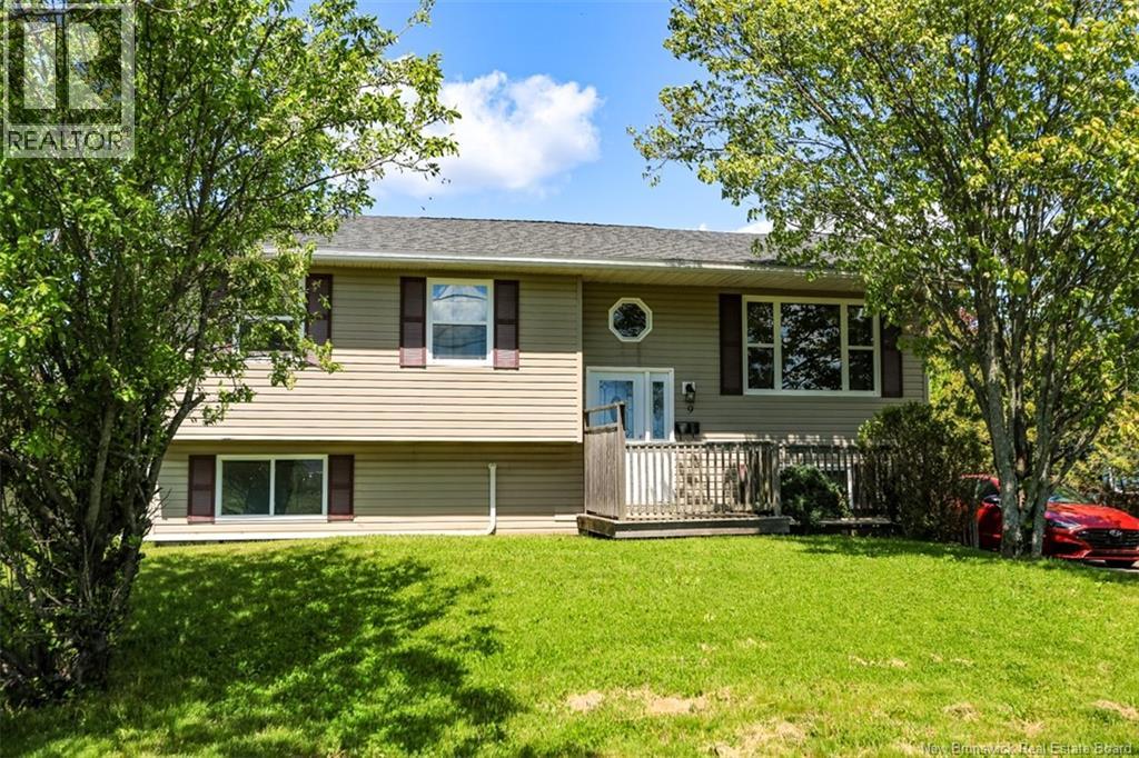 9 Parkhill Drive, Saint John, New Brunswick  E2J 2V3 - Photo 2 - NB141589