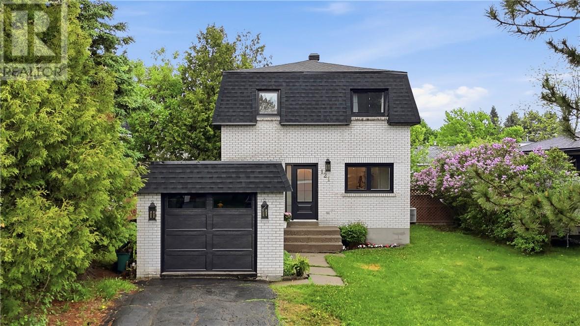 121 Third Avenue, Lively, Ontario