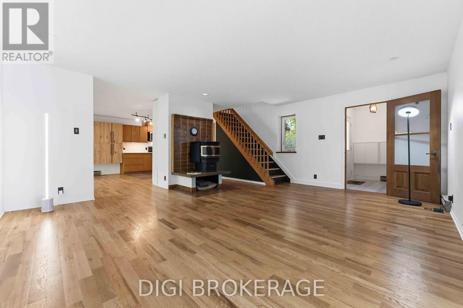 332 Iona Street, Ottawa, Ontario  K1Z 8R2 - Photo 11 - X13424162