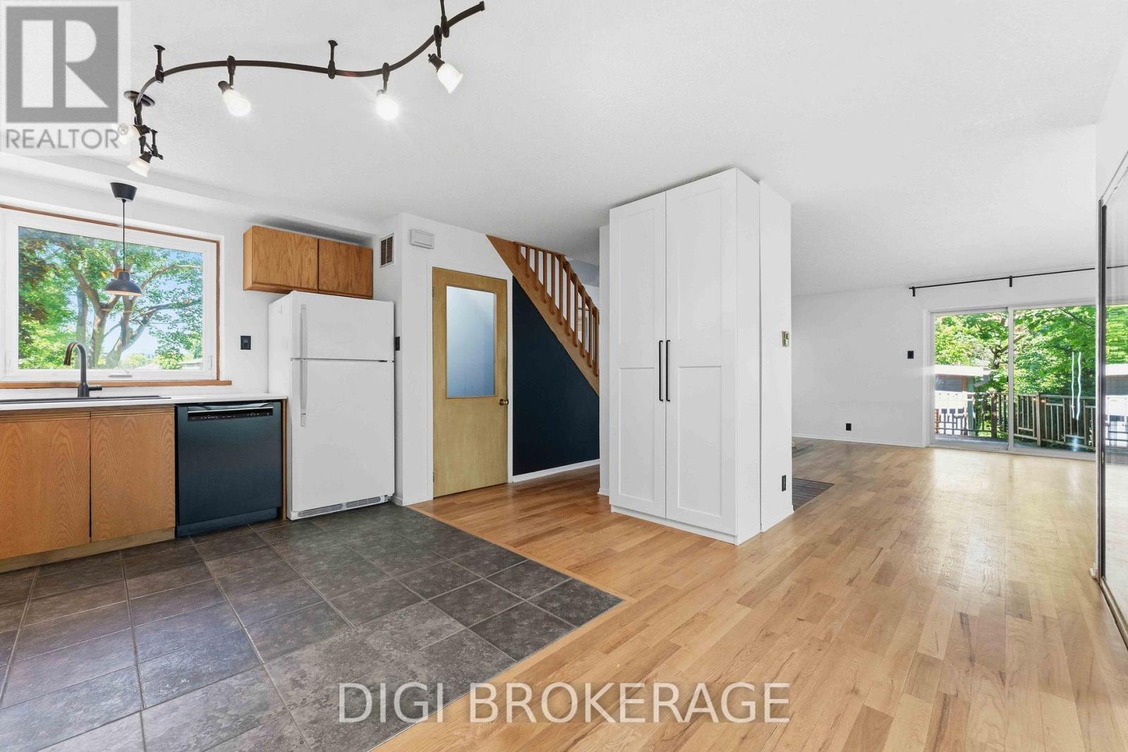 332 Iona Street, Ottawa, Ontario  K1Z 8R2 - Photo 18 - X13424162