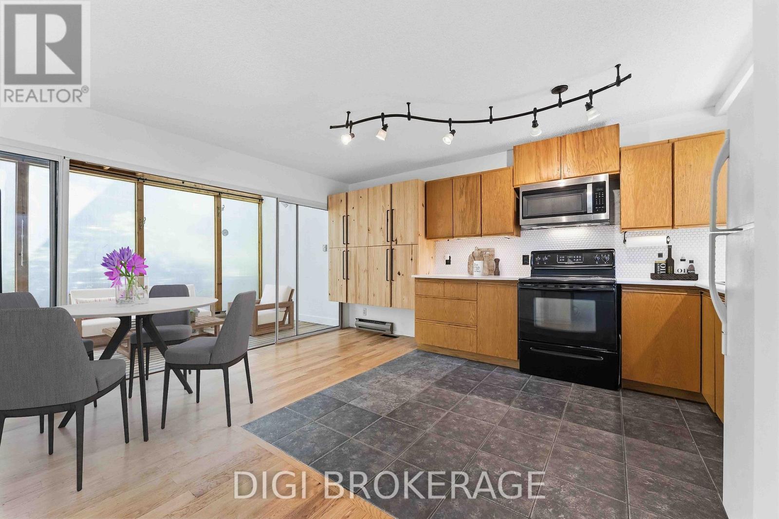 332 Iona Street, Ottawa, Ontario  K1Z 8R2 - Photo 3 - X13424162