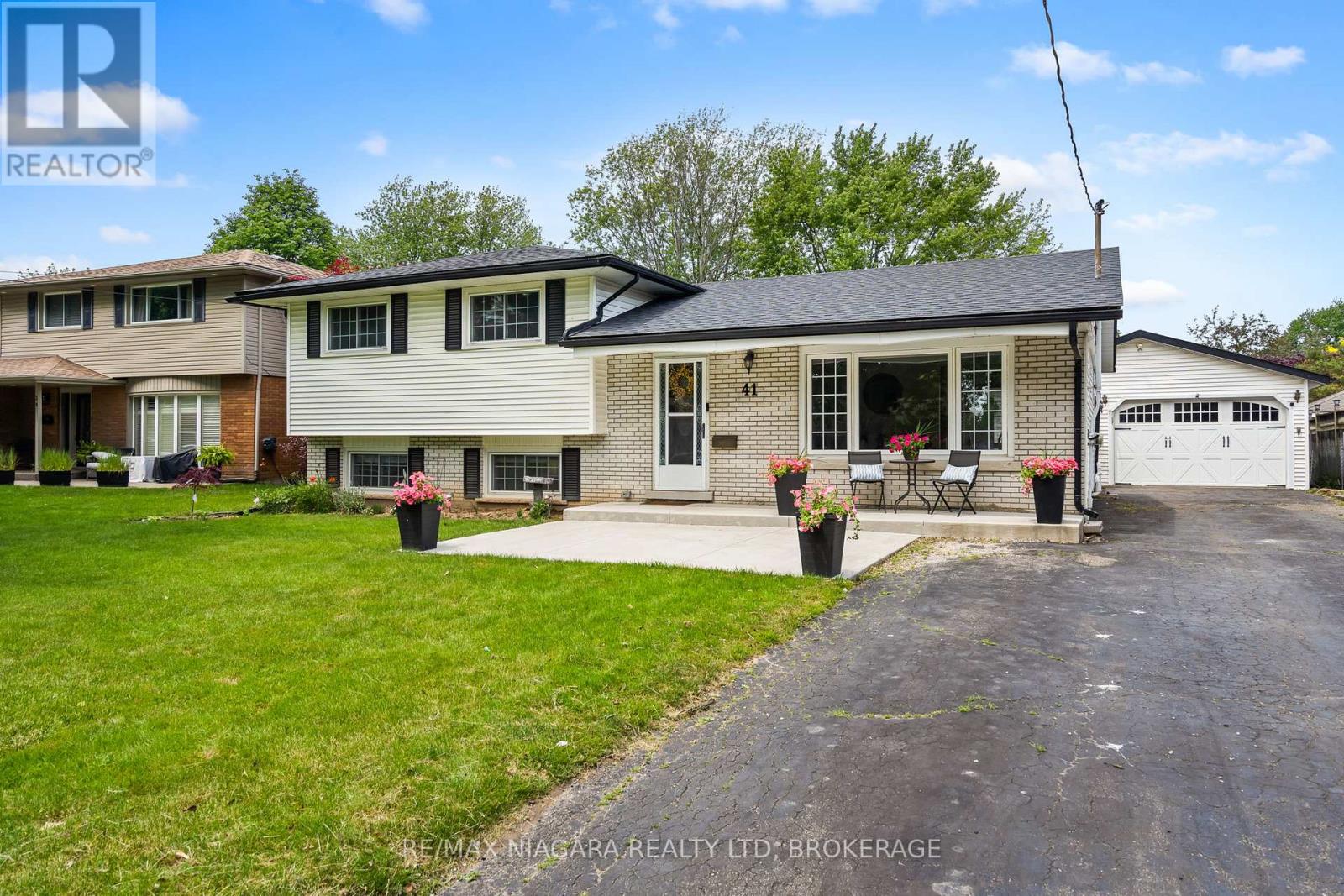 41 Old Coach Road, St. Catharines, Ontario  L2N 2P6 - Photo 2 - X13424250