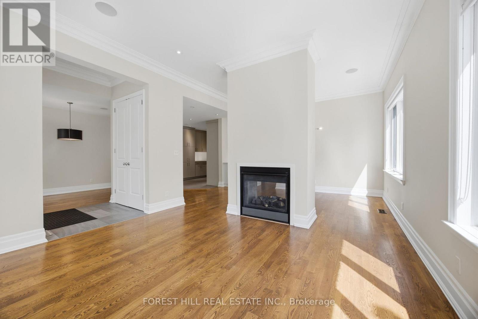 52 Shaftesbury Avenue, Toronto, Ontario  M4T 1A2 - Photo 12 - C13415158