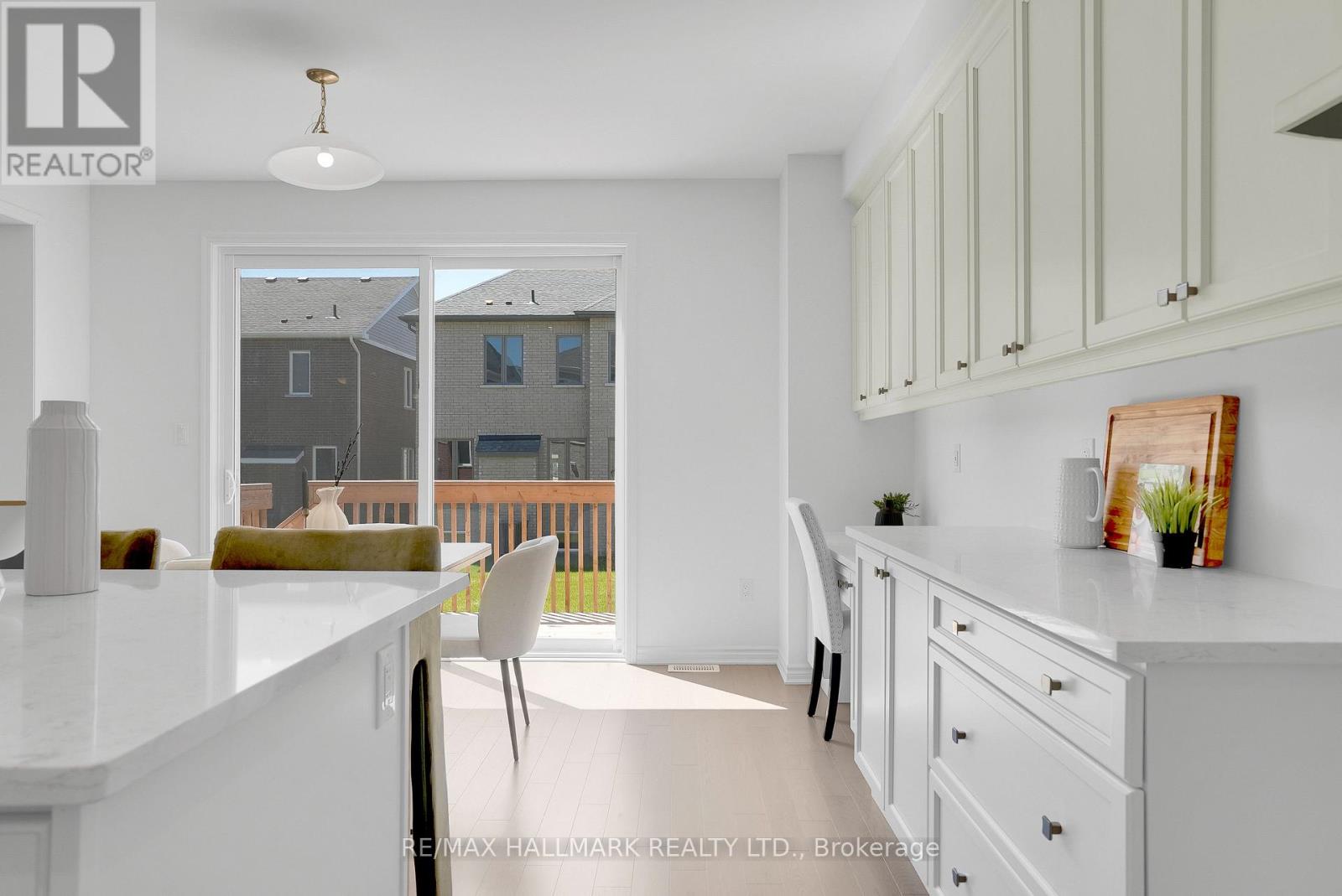 633 Mika Street, Innisfil, Ontario  L9S 0R9 - Photo 13 - N13423290