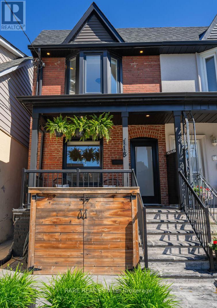 118 MACKAY AVENUE, Toronto, Ontario
