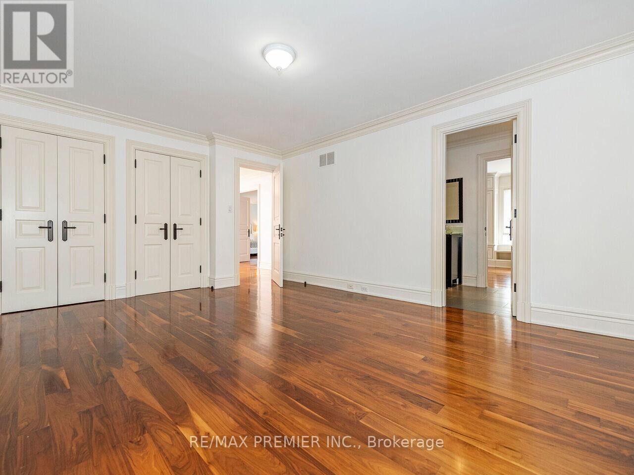 35 Yorkdale Crescent, Toronto, Ontario  M9M 1C2 - Photo 31 - W12796698