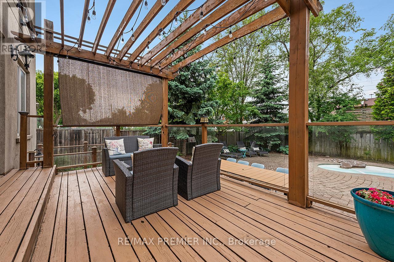 35 Yorkdale Crescent, Toronto, Ontario  M9M 1C2 - Photo 48 - W12796698