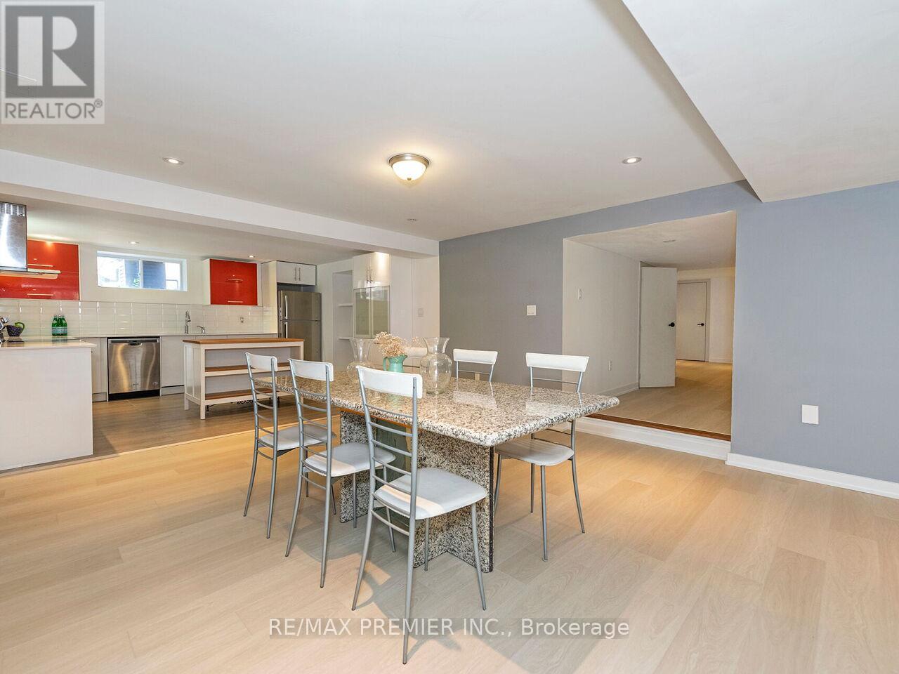 35 Yorkdale Crescent, Toronto, Ontario  M9M 1C2 - Photo 37 - W12796698