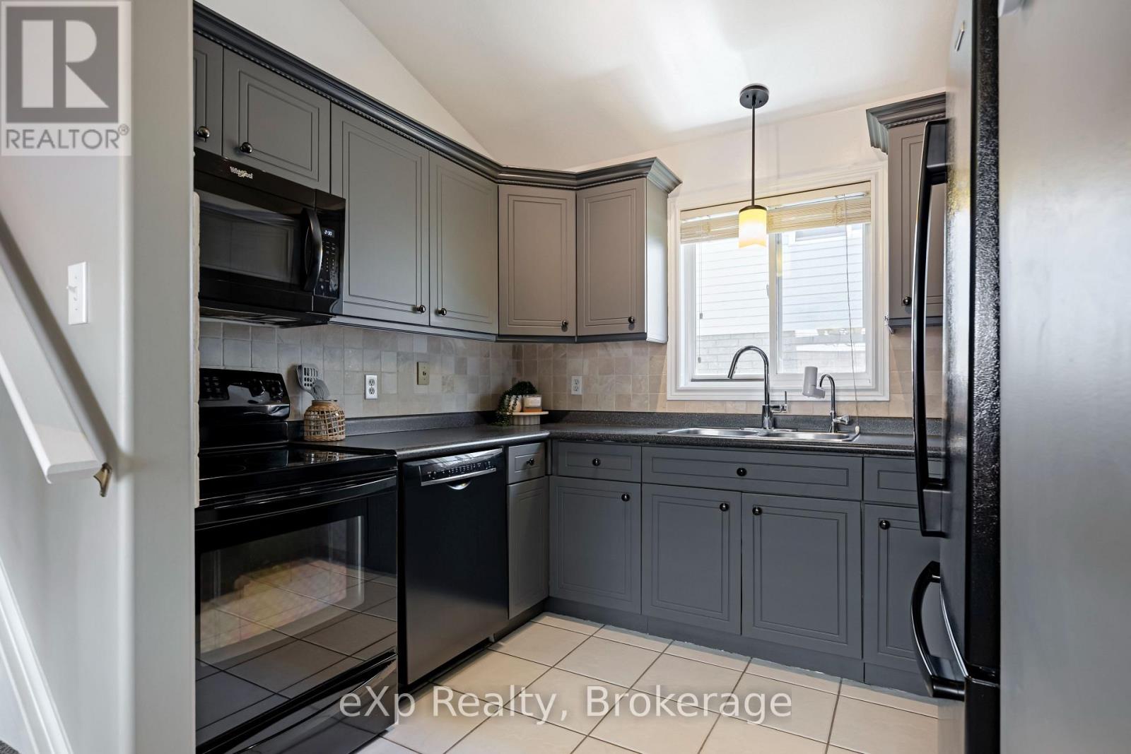 273 Millburn Boulevard, Centre Wellington (Fergus), Ontario N1M 3S3 - Photo 13 - X13424178