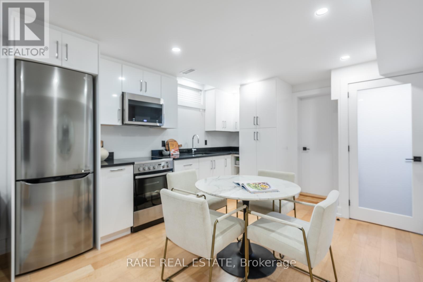 118 Mackay Avenue, Toronto, Ontario M6H 2N8 - Photo 15 - W13422244