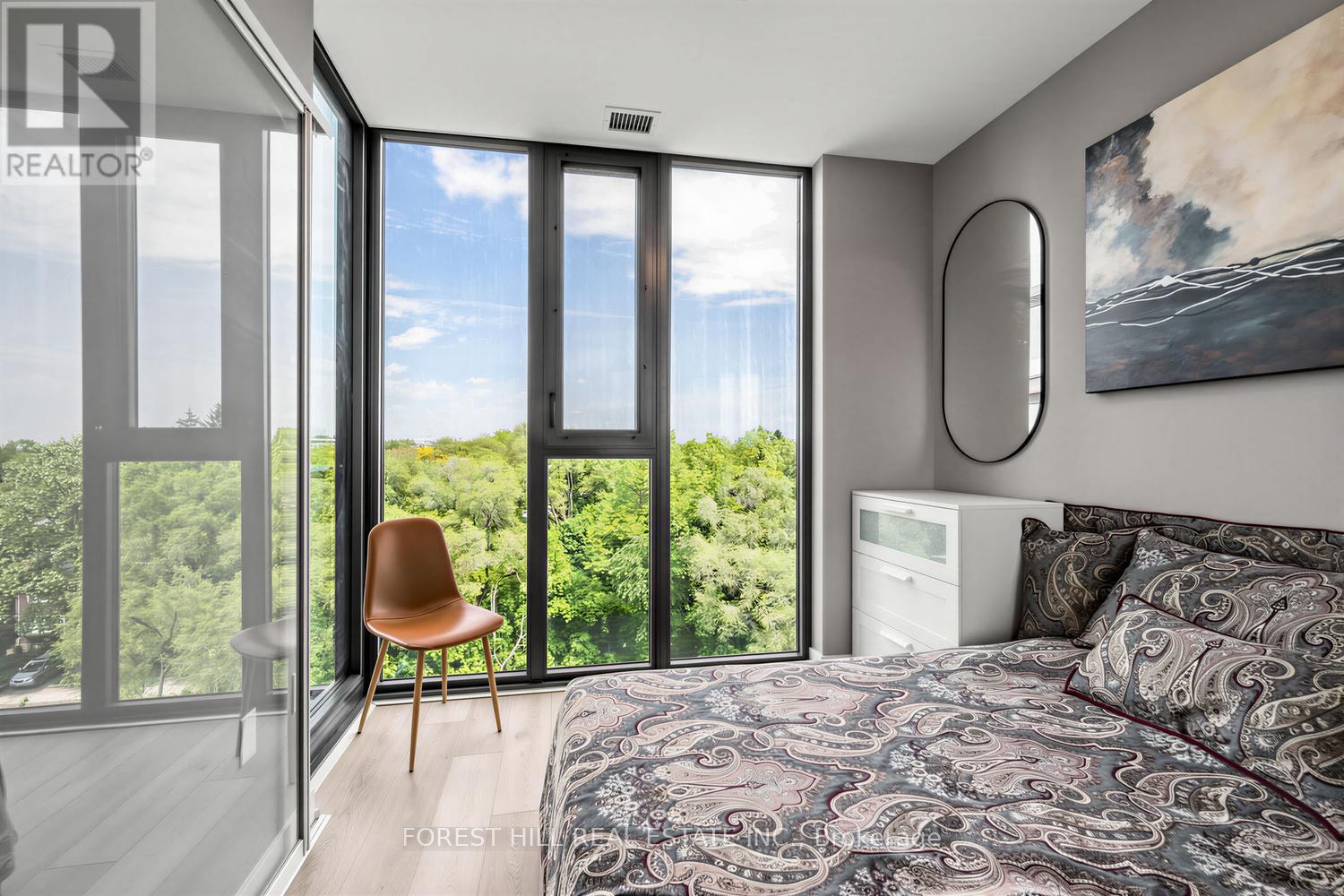 703 - 250 LAWRENCE AVENUE W Toronto (Lawrence Park North), ON M5M 1B2