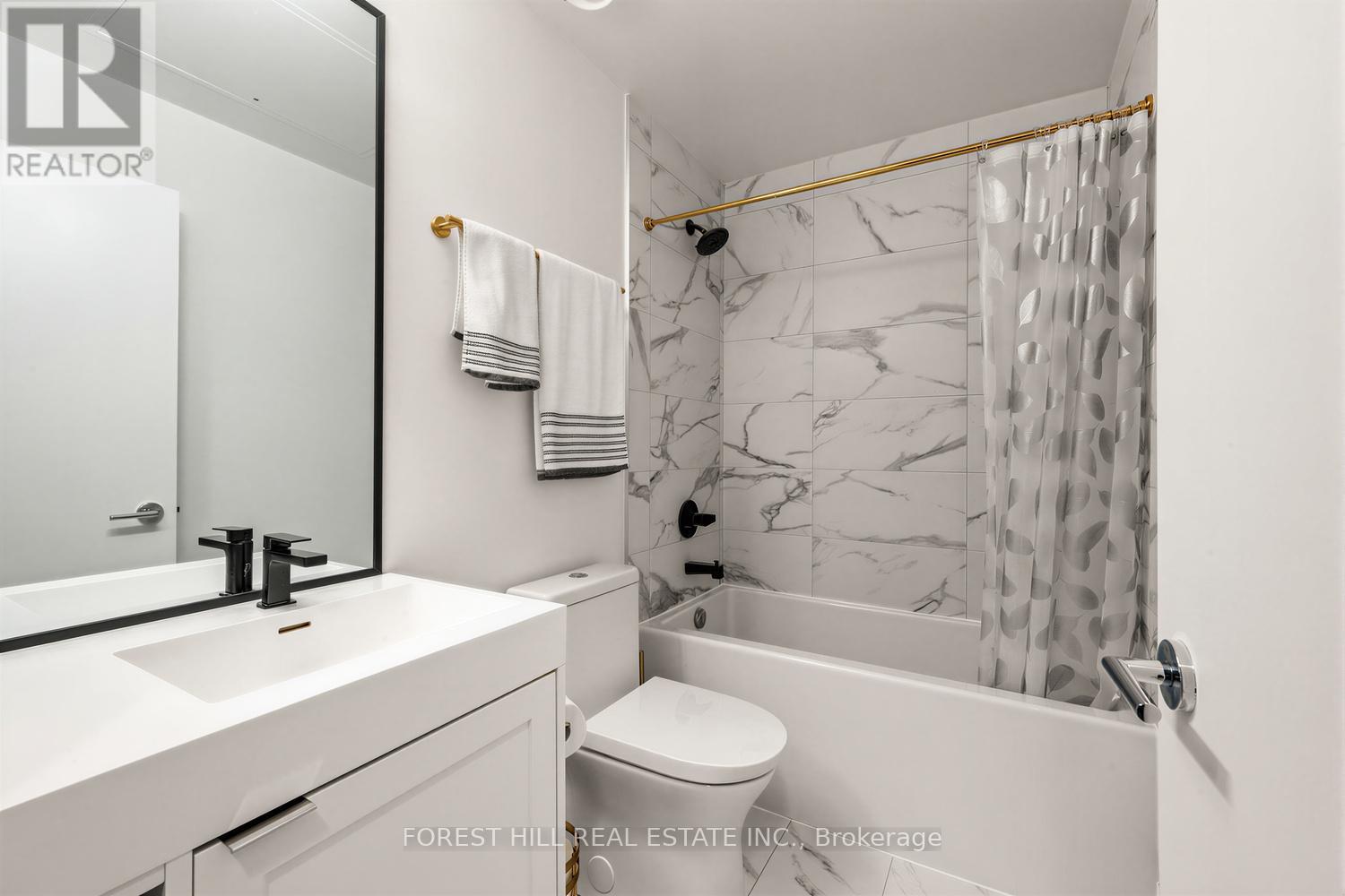 703 - 250 LAWRENCE AVENUE W Toronto (Lawrence Park North), ON M5M 1B2
