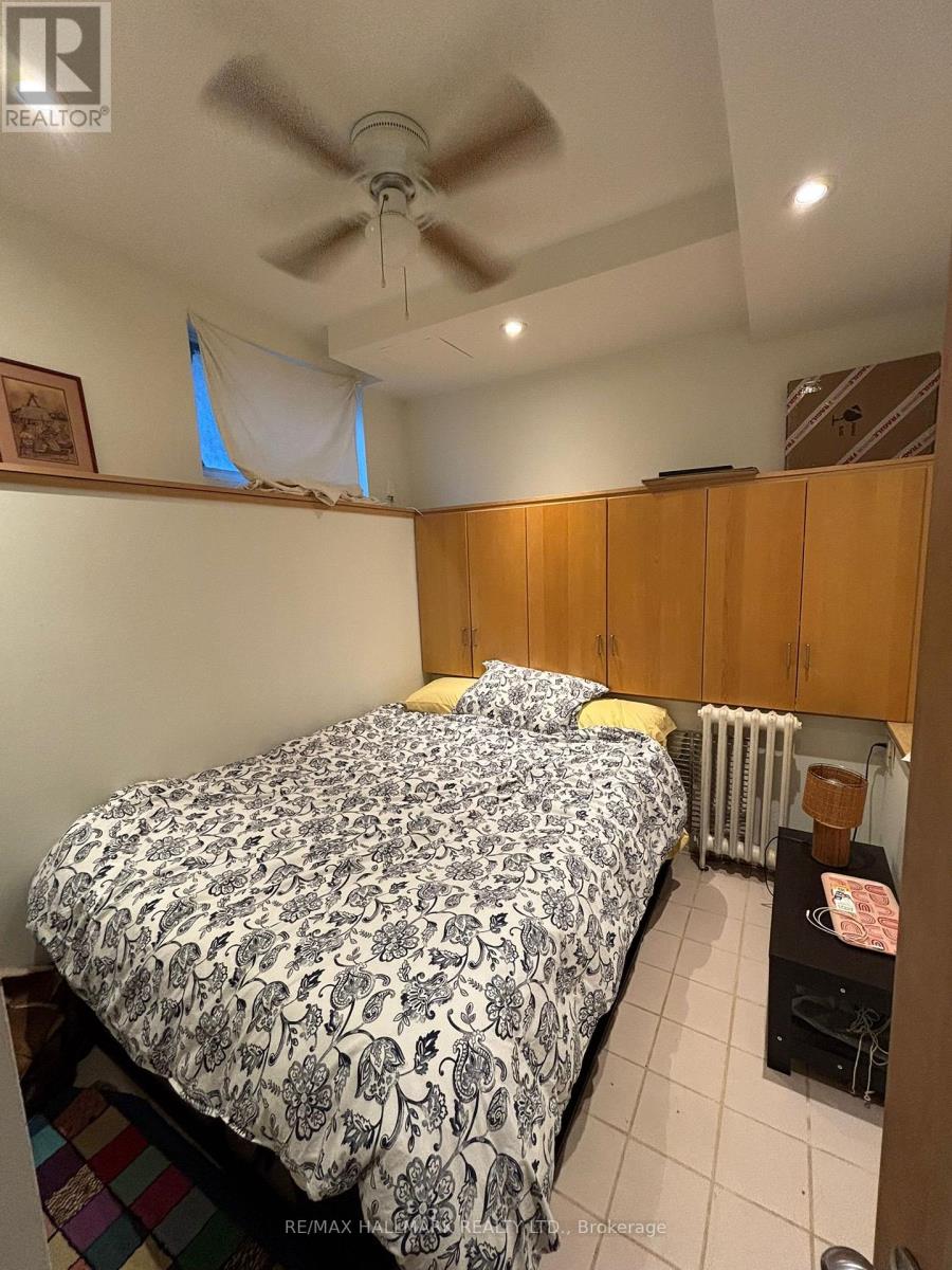 Lower - 321 Palmerston Boulevard, Toronto, Ontario  M6G 2N5 - Photo 3 - C13424154