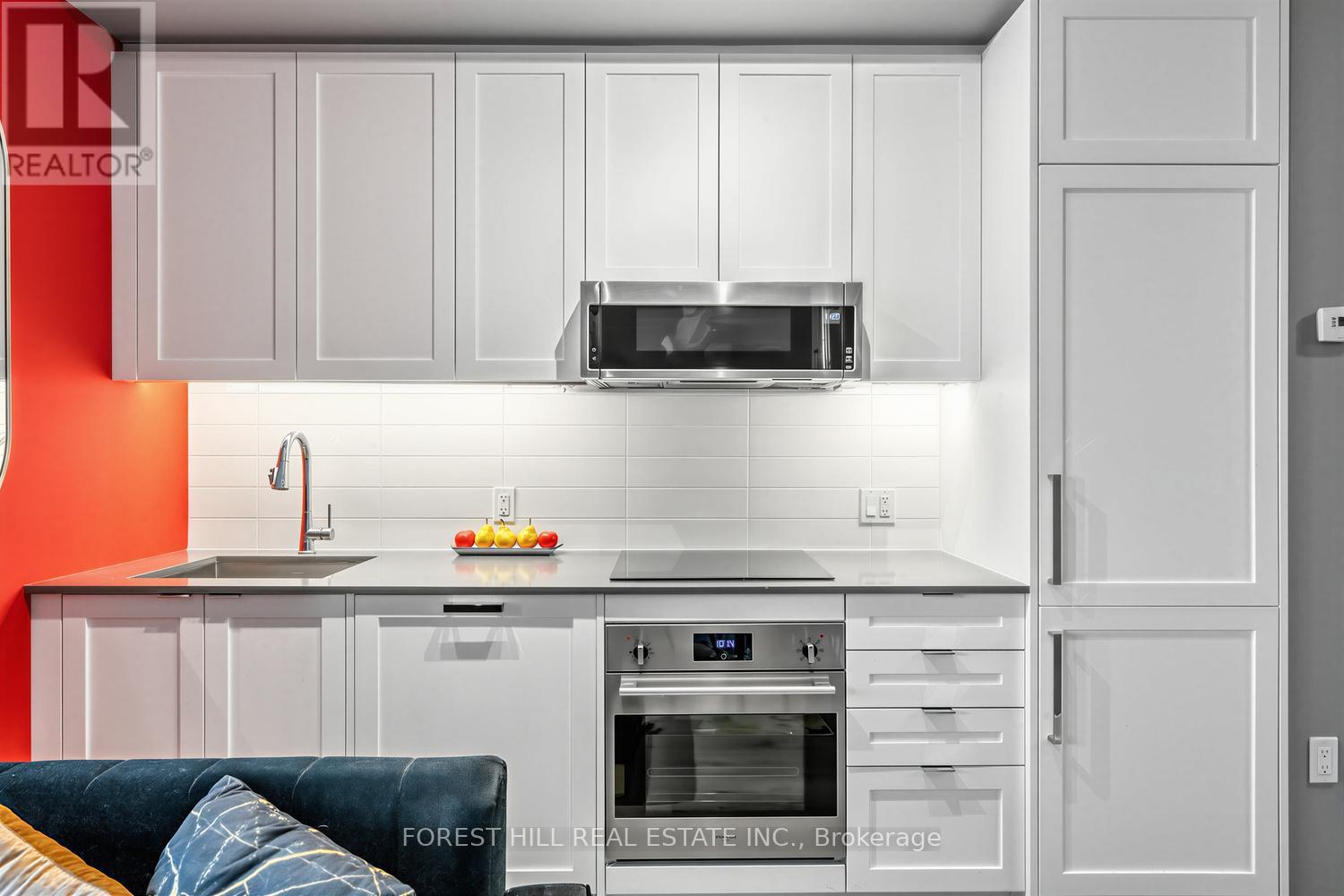 703 - 250 Lawrence Avenue W, Toronto, Ontario  M5M 1B2 - Photo 2 - C13424158