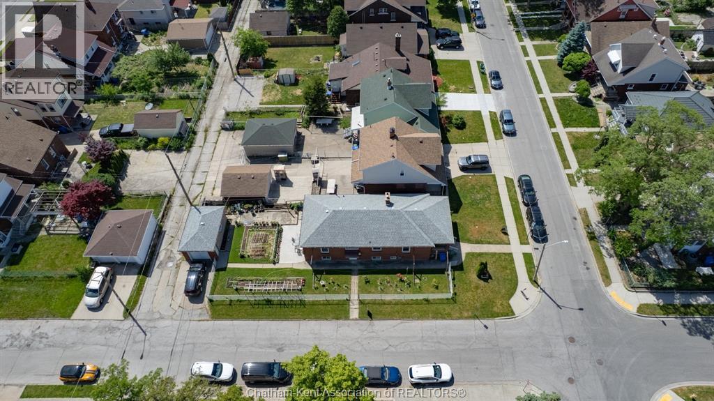 1402 Elsmere Avenue, Windsor, Ontario  N8X 4G9 - Photo 3 - 26013595