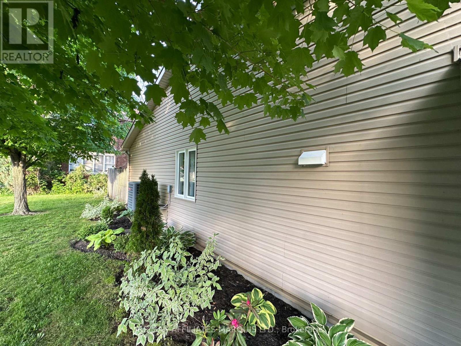 1 - 136 Fourth Street E, Cornwall, Ontario  K6H 2H9 - Photo 3 - X13424198