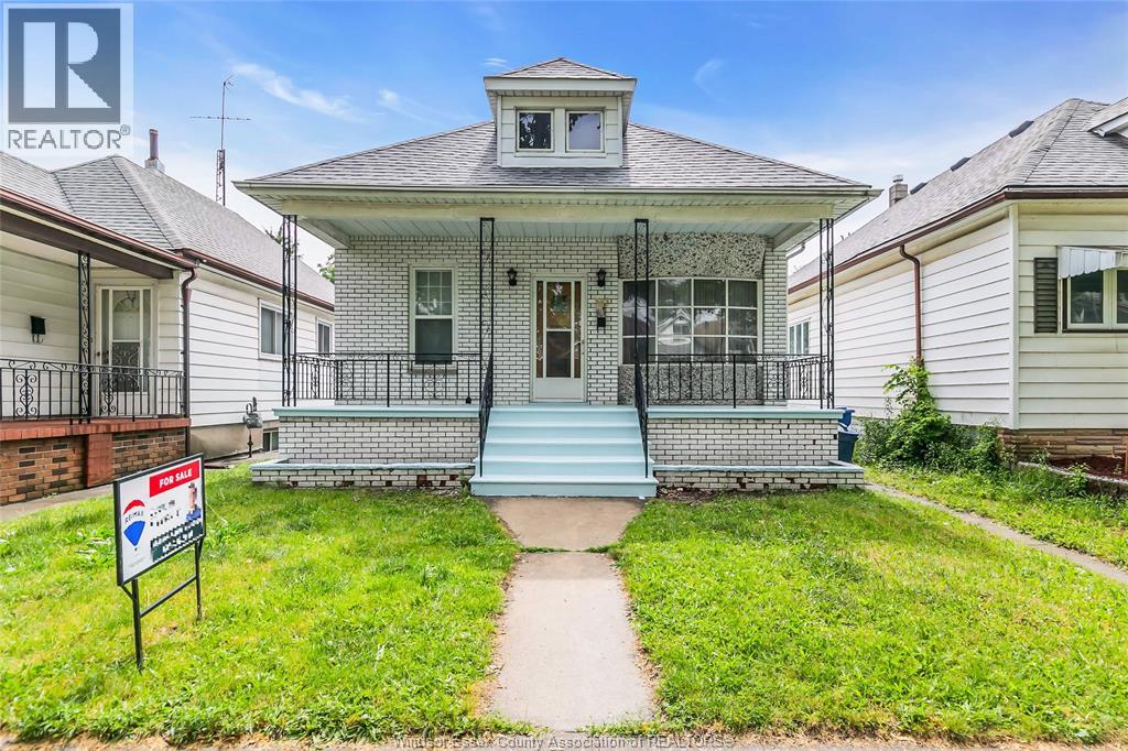 383 MCEWAN, Windsor, Ontario