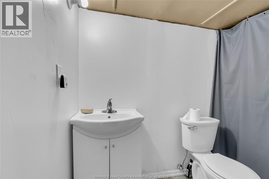 383 Mcewan, Windsor, Ontario  N9B 2E5 - Photo 20 - 26013643